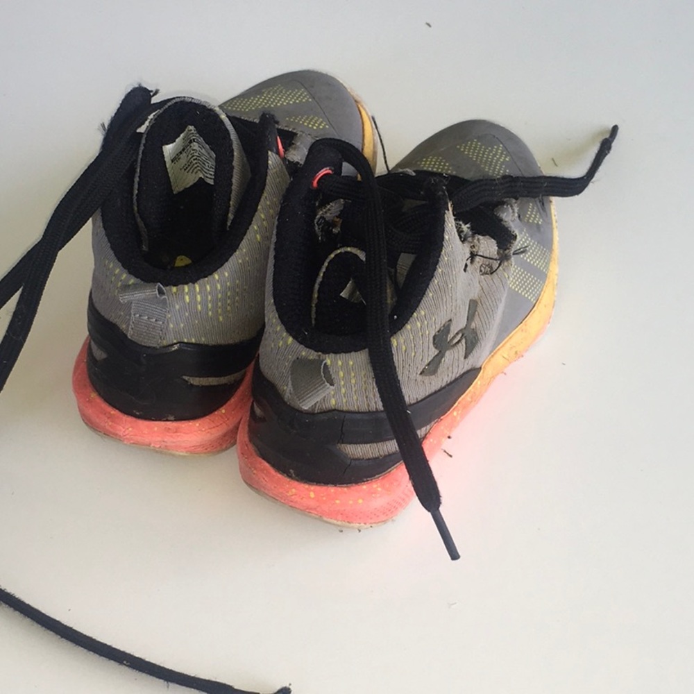 Under Armour Curry toddler sneakers shoes 11 - Picture 2 of 4